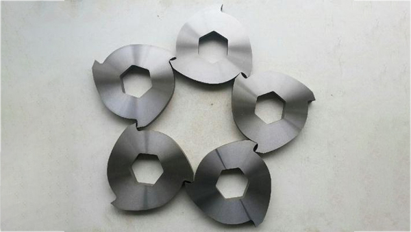如何辨別雙軸撕碎機(jī)刀片的質(zhì)量